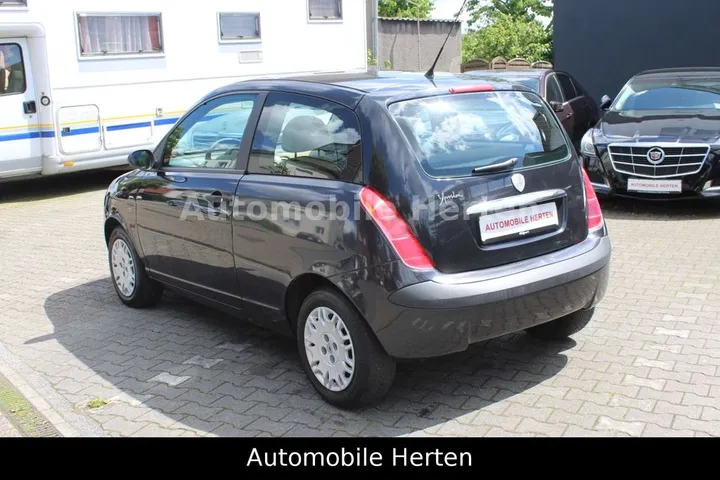 Lancia Ypsilon