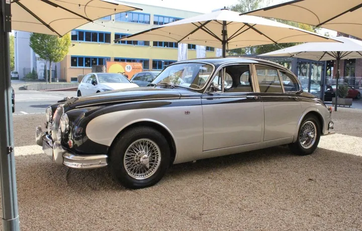 Jaguar MK II