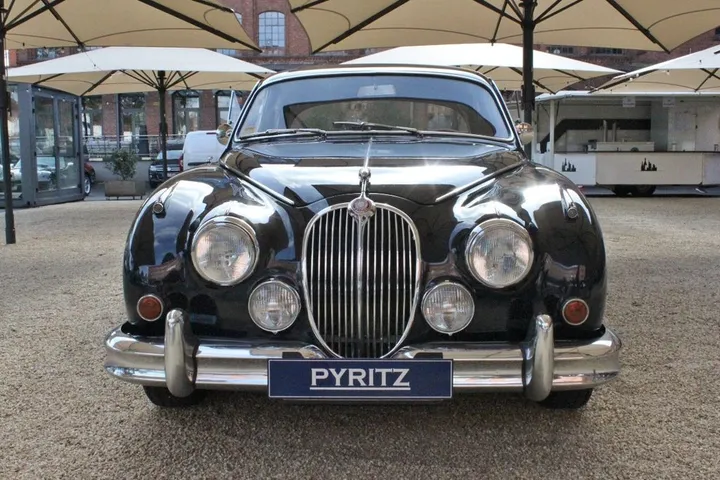 Jaguar MK II