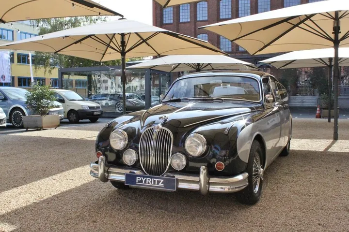 Jaguar MK II