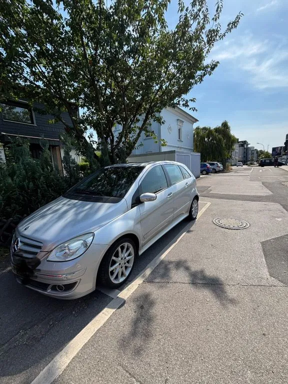 Mercedes-Benz B 170