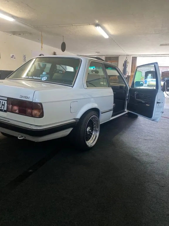 BMW 318