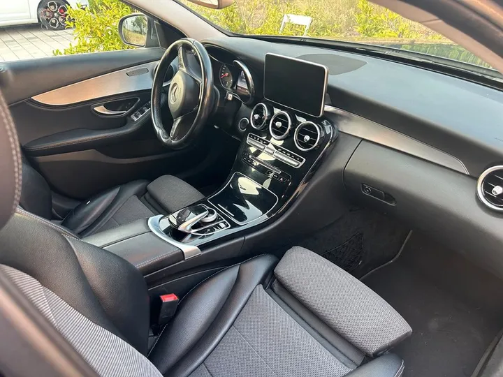 Mercedes-Benz C 180