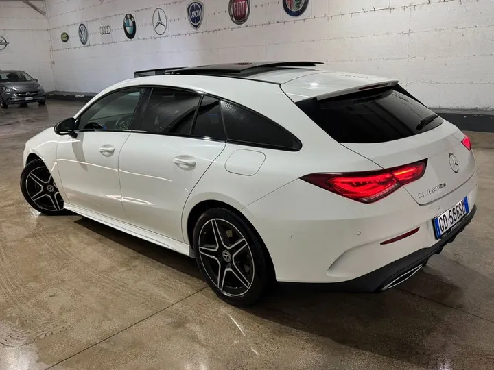 Mercedes-Benz CLA 200