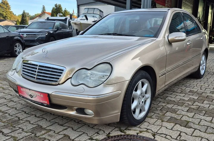 Mercedes-Benz C 320