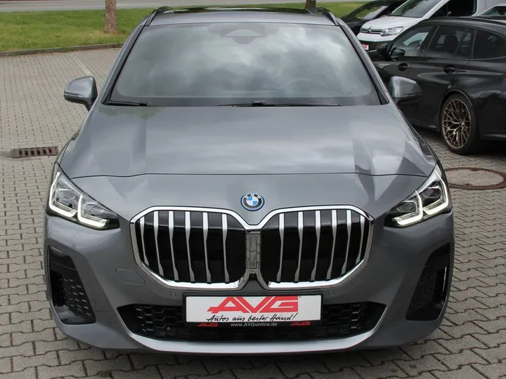 BMW 225
