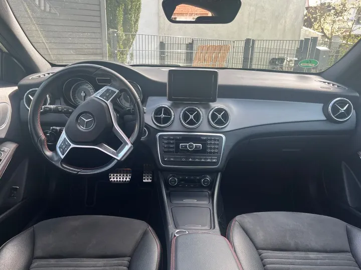 Mercedes-Benz GLA 250