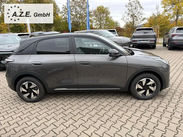 Geely E2