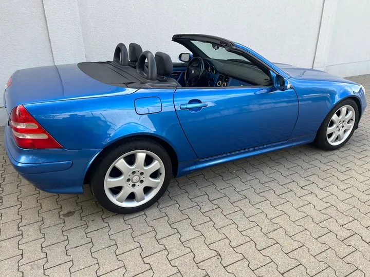Mercedes-Benz SLK 200