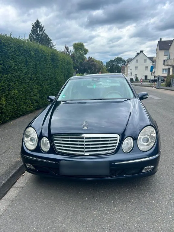Mercedes-Benz E 270