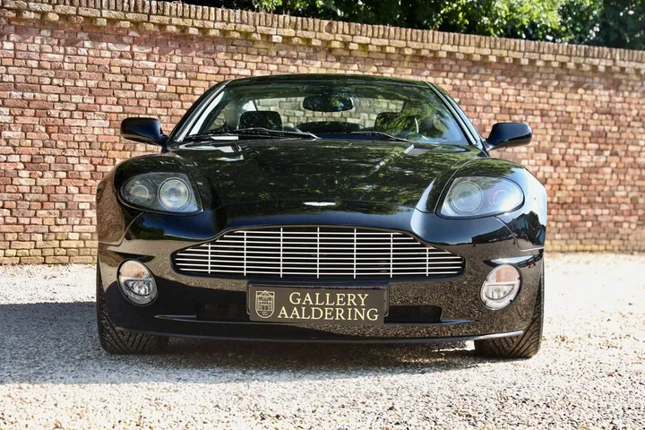 Aston Martin Vanquish