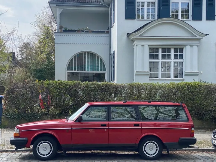 Volvo 240