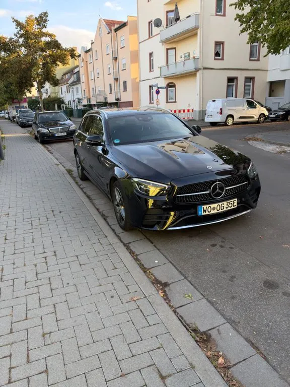 Mercedes-Benz E 300