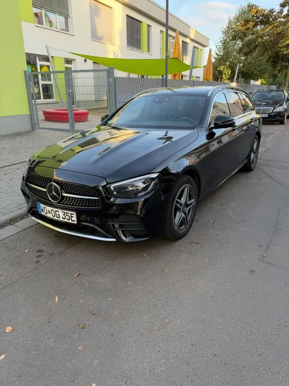 Mercedes-Benz E 300