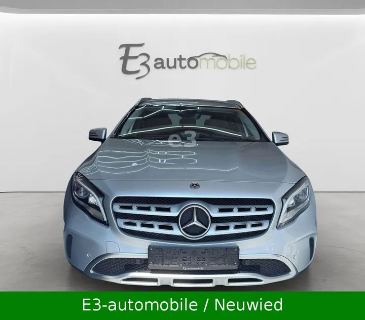 Mercedes-Benz GLA 180