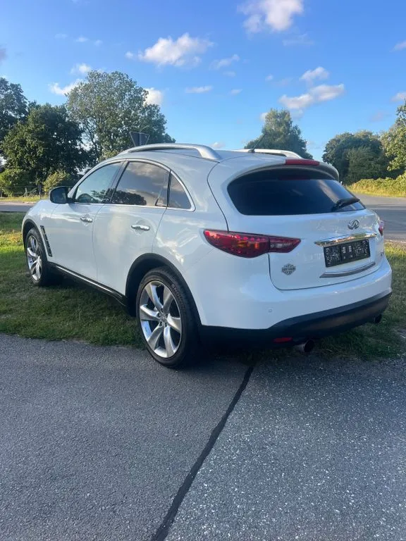 Infiniti FX