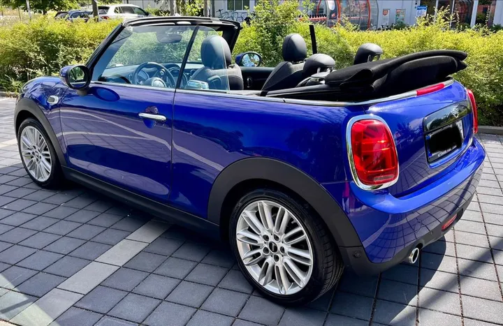 MINI Cooper Cabrio