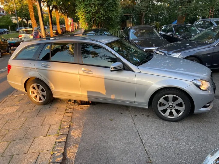 Mercedes-Benz C 180