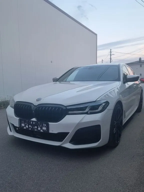 BMW M550