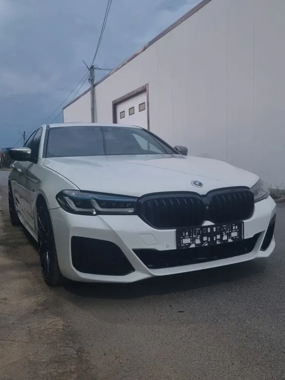BMW M550
