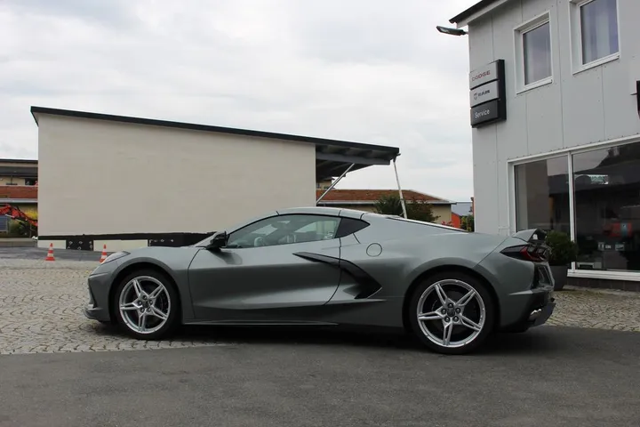 Corvette C8