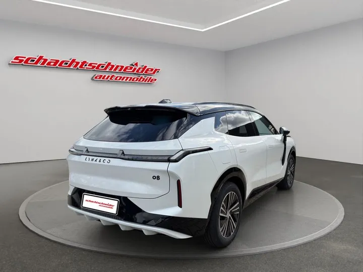 Lynk&Co 08