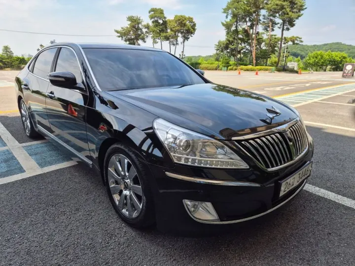 Hyundai Equus