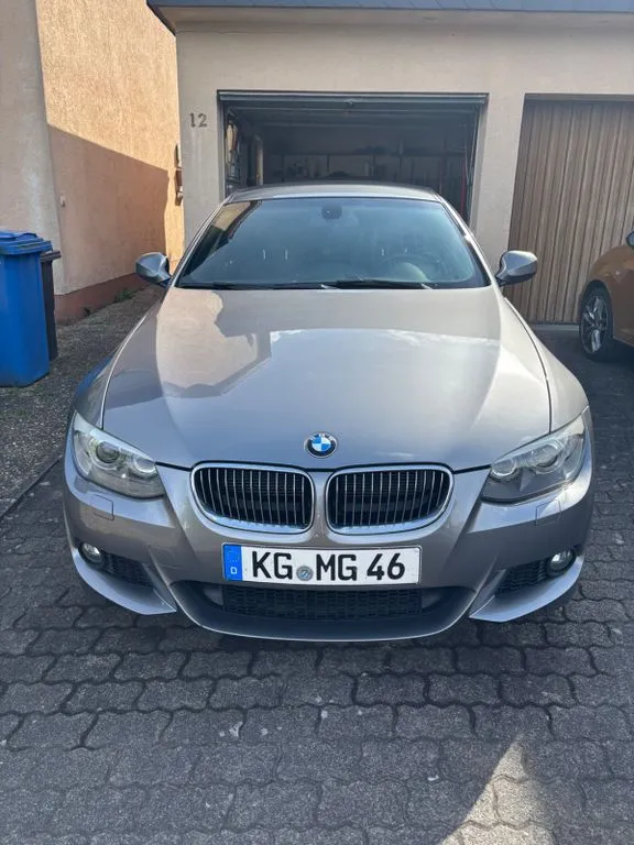BMW 330