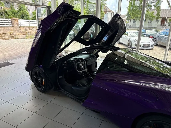 McLaren 720S