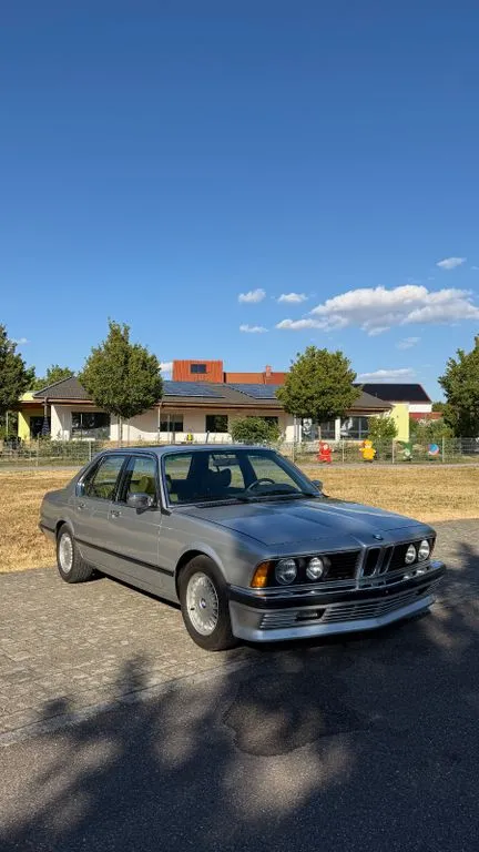 BMW 735
