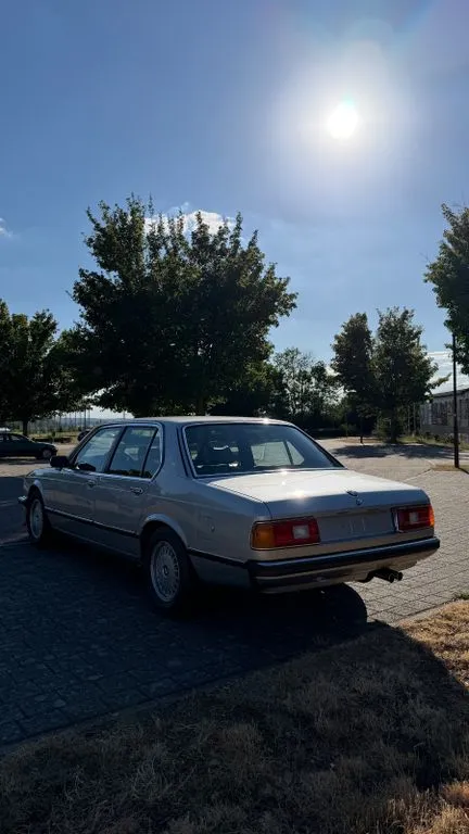 BMW 735