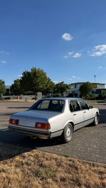 BMW 735