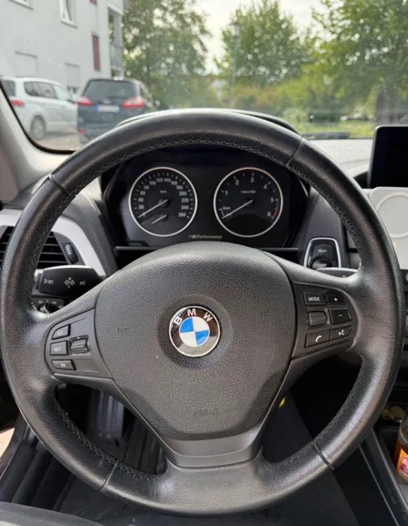 BMW 118