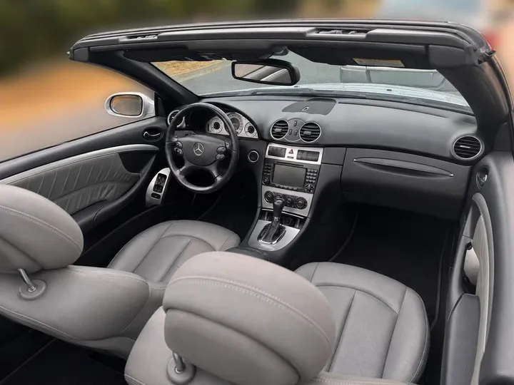 Mercedes-Benz CLK 320