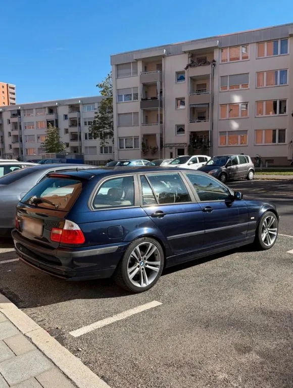 BMW 320
