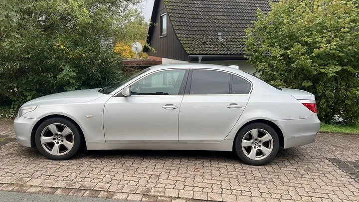 BMW 525