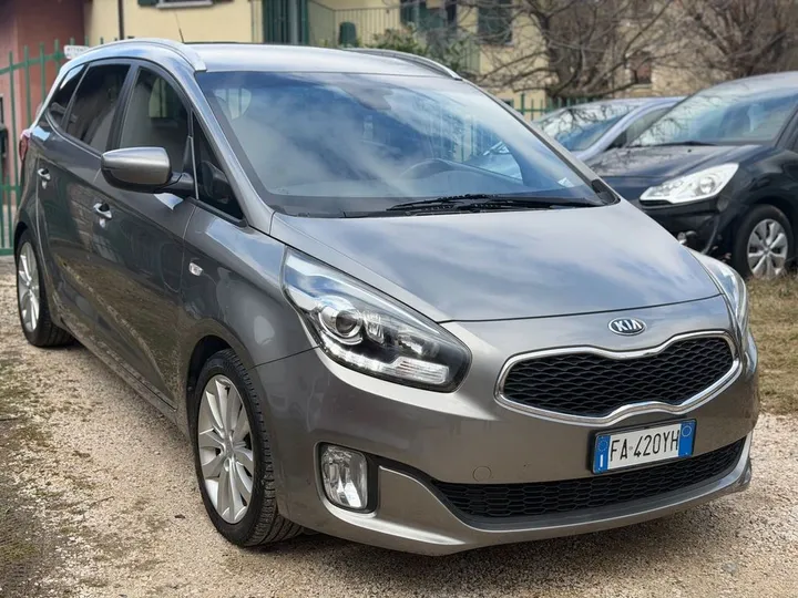 Kia Carens