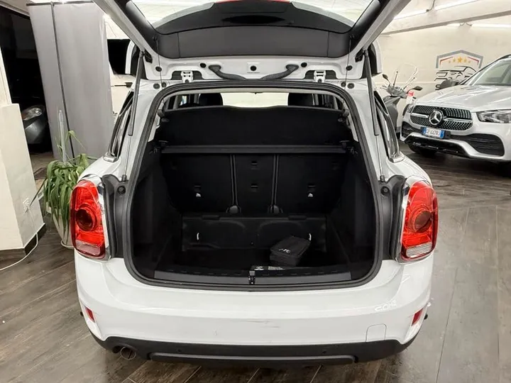 MINI One D Countryman
