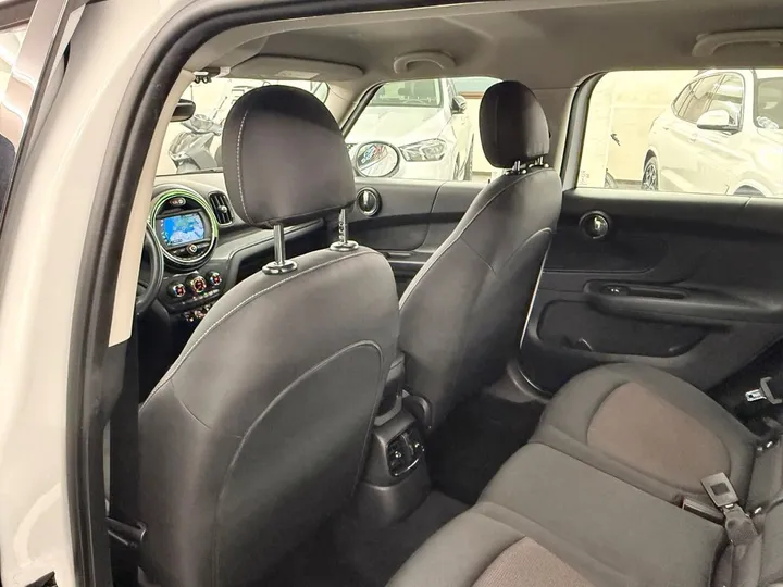 MINI One D Countryman