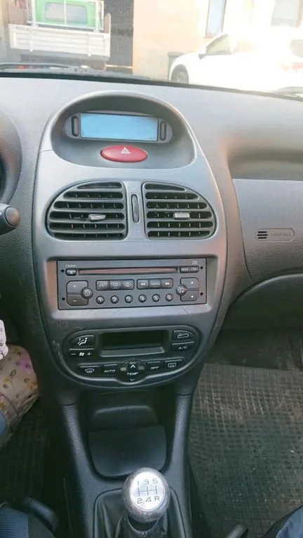 Peugeot 206