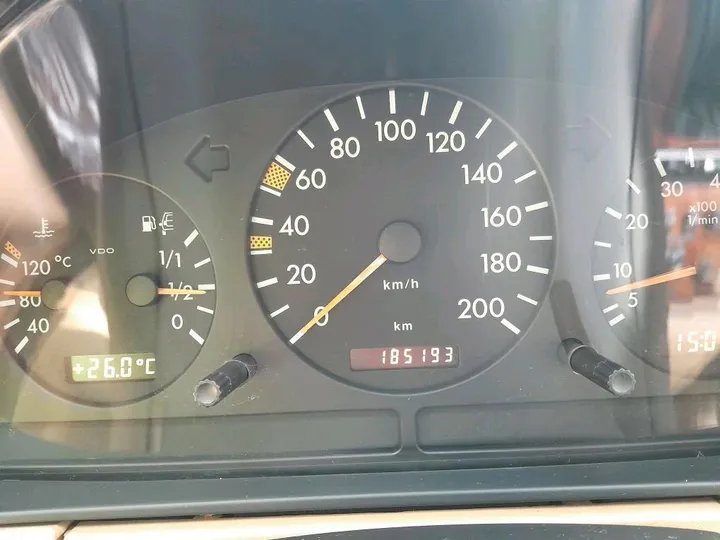 Mercedes-Benz ML 230