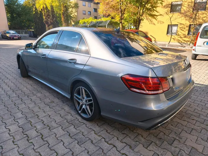 Mercedes-Benz E 300