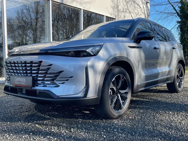 BAIC Beijing X75