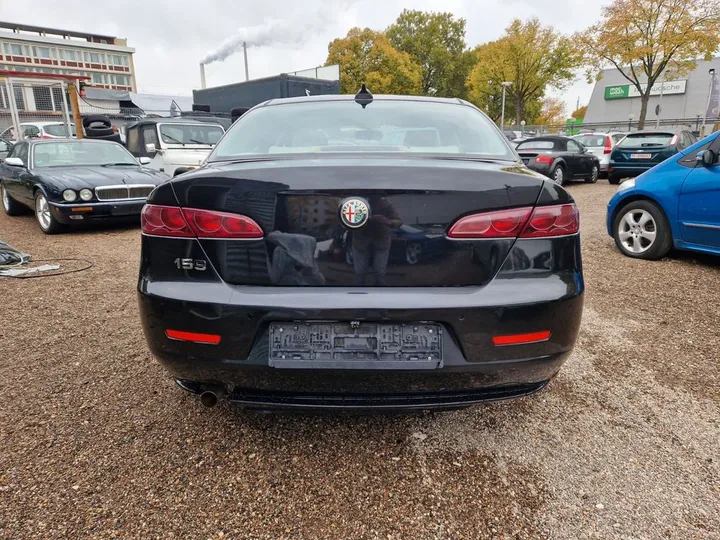 Alfa Romeo 159