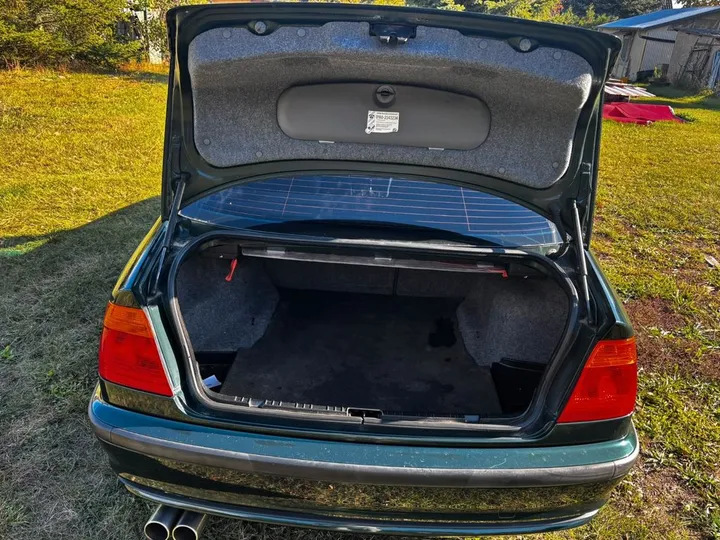BMW 323