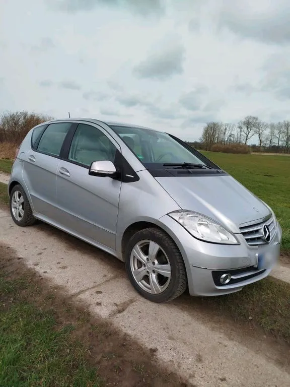 Mercedes-Benz A 200