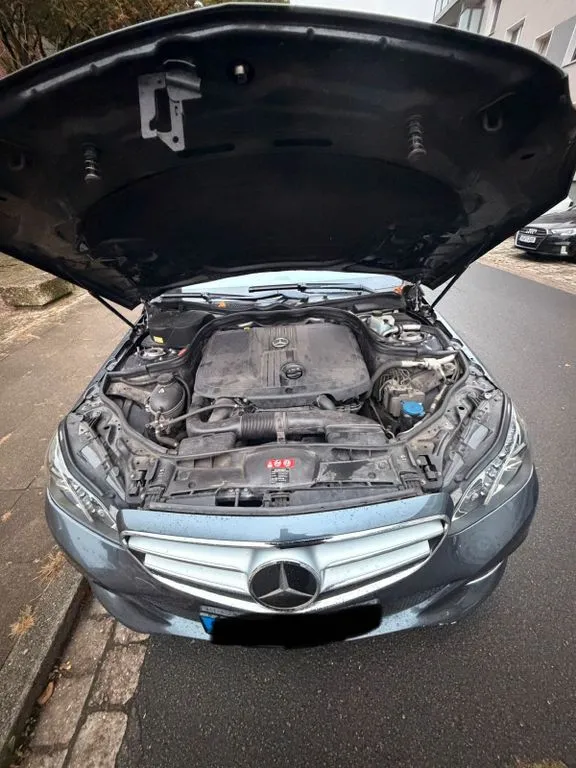 Mercedes-Benz E 220