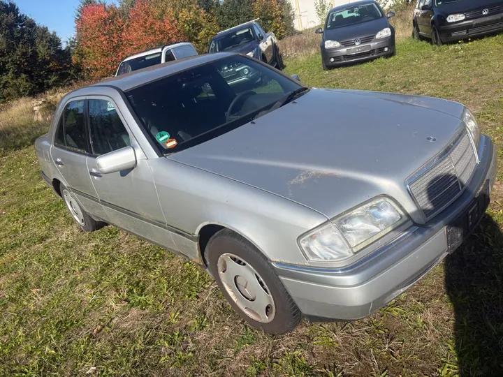 Mercedes-Benz C 180