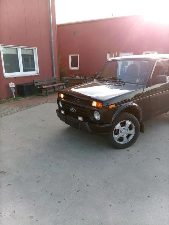 Lada Urban