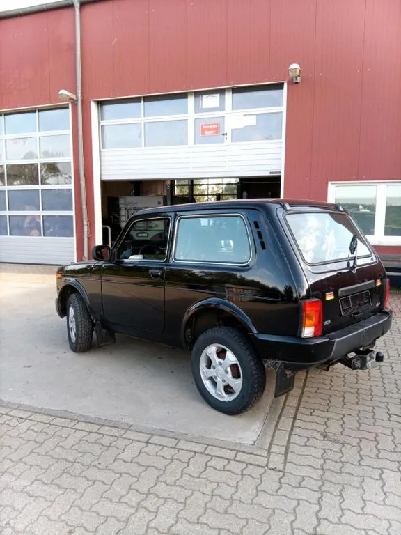 Lada Urban